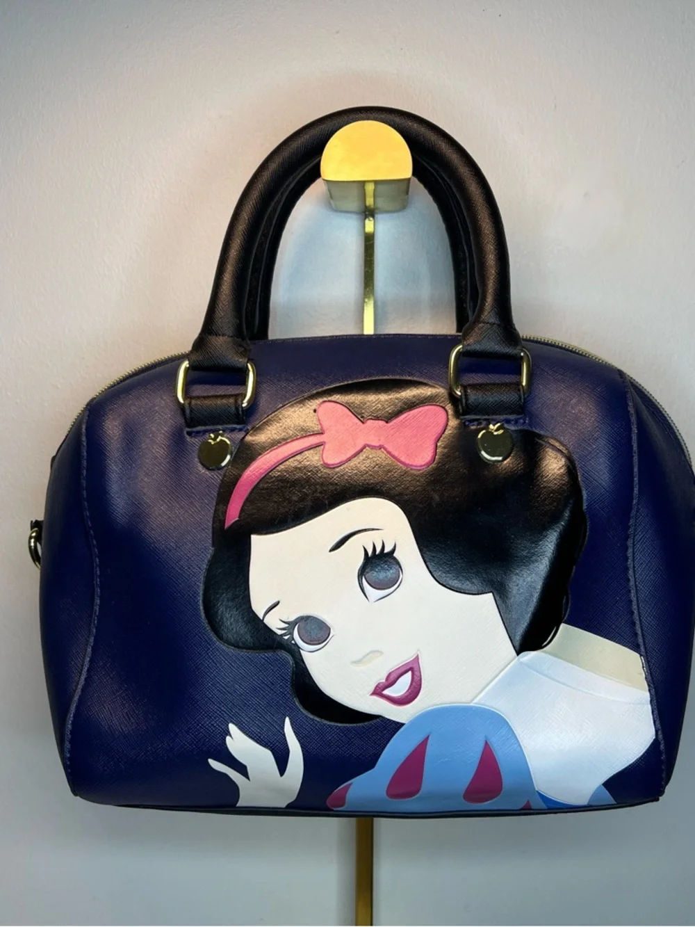 Loungefly Snow White Satchel/crossbody and wallet EU - Picture 2 of 11